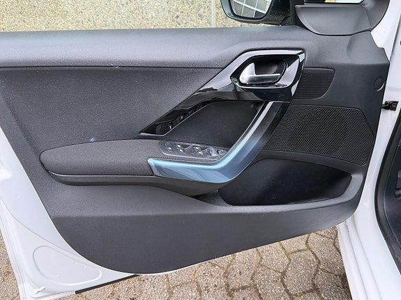 Peugeot 208 17 of 30