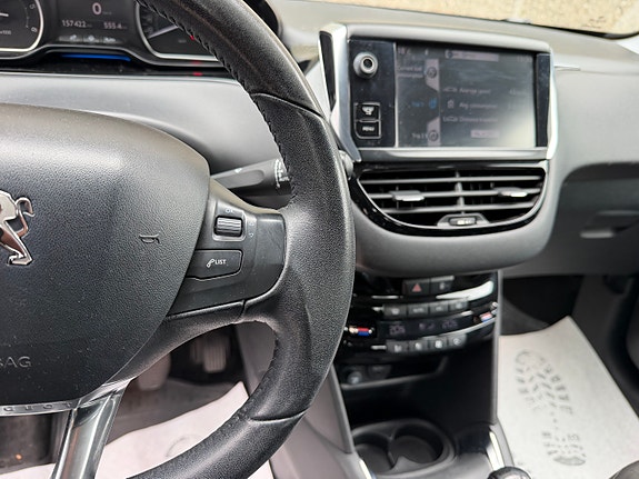 Peugeot 208 28 of 30