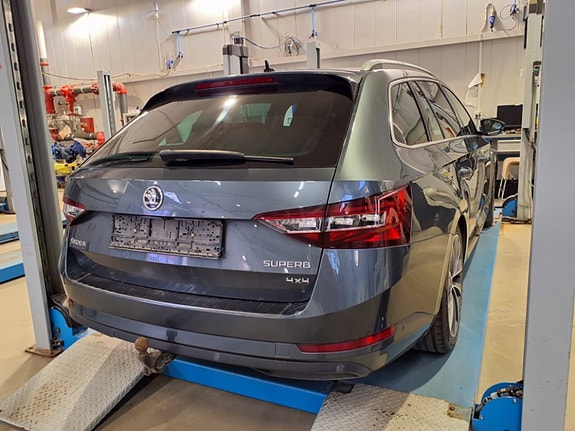 Skoda Superb 4 of 14