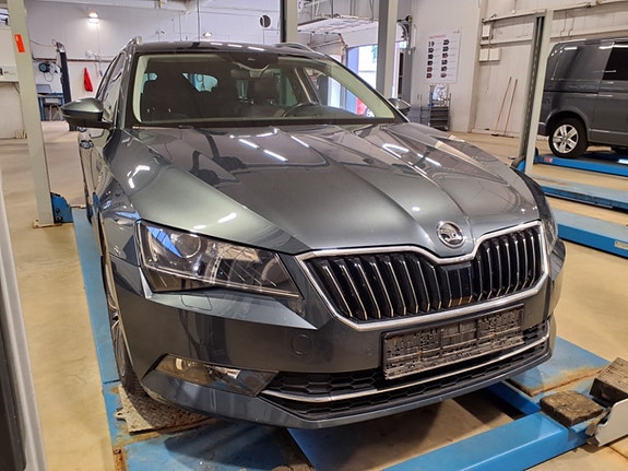 Skoda Superb 6 of 14