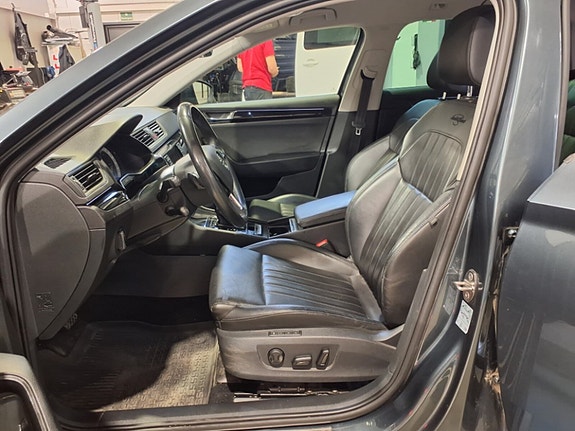 Skoda Superb 10 of 14