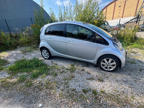 Citroen C-Zero 9 of 23