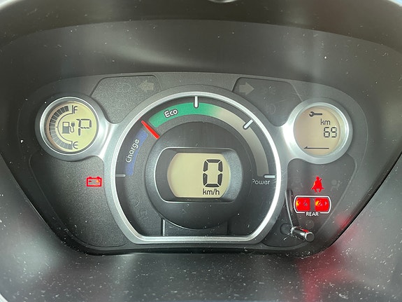 Citroen C-Zero 17 of 23