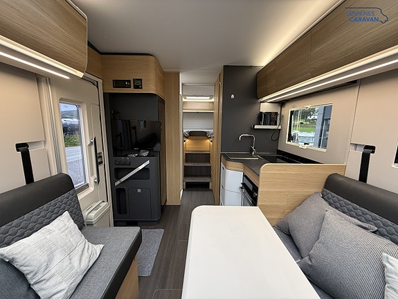 Adria CORAL 670 DL Plus 8 of 30