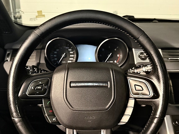 Land Rover Range Rover Evoque 18 of 30