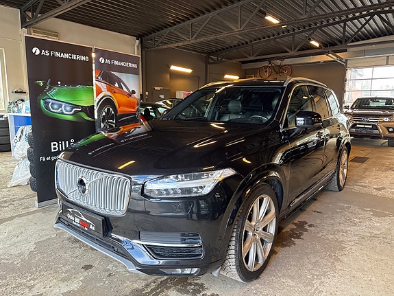 Volvo XC90 3 of 30