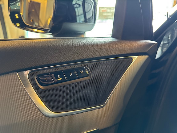 Volvo XC90 24 of 30