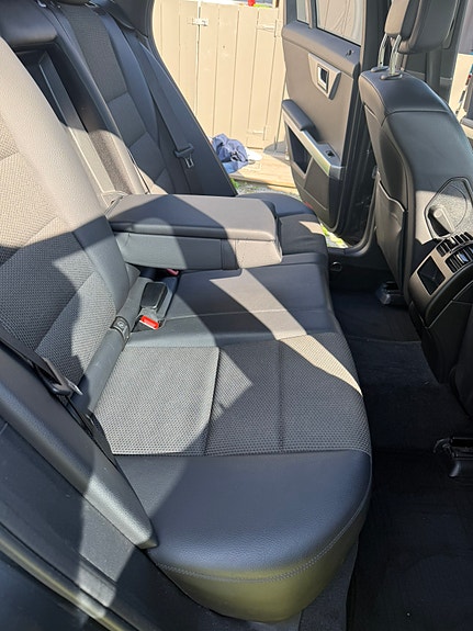 Mercedes-Benz GLK220 9 of 24