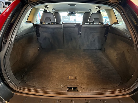 Volvo XC60 9 of 14
