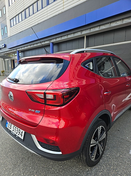 MG ZS EV 8 of 30
