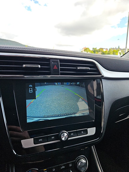 MG ZS EV 23 of 30