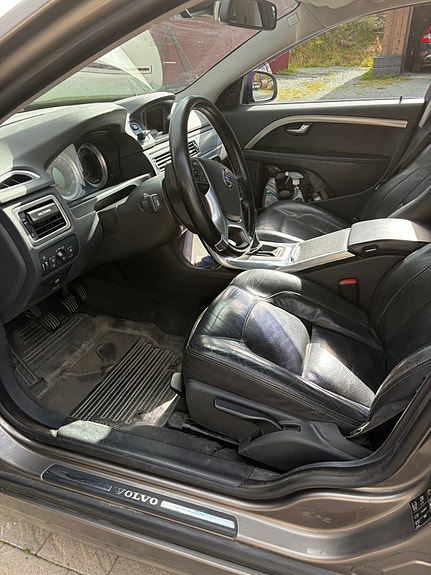 Volvo V70 9 of 24