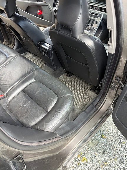 Volvo V70 17 of 24