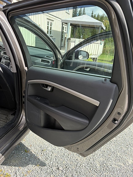 Volvo V70 16 of 24