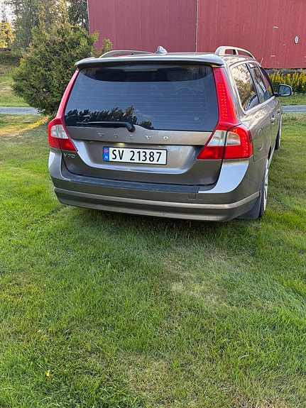 Volvo V70 6 of 24