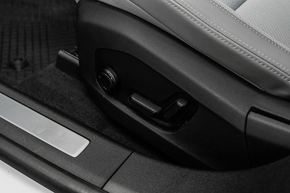 Polestar 4 12 of 26