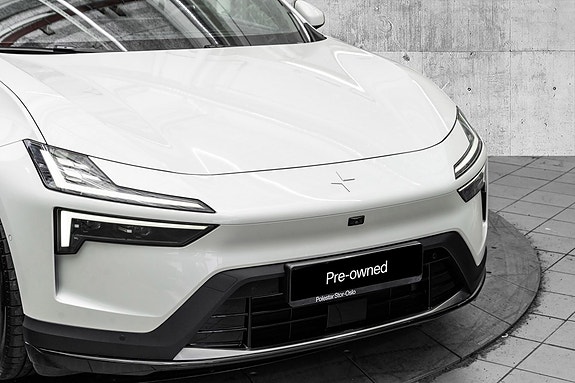 Polestar 4 2 of 26