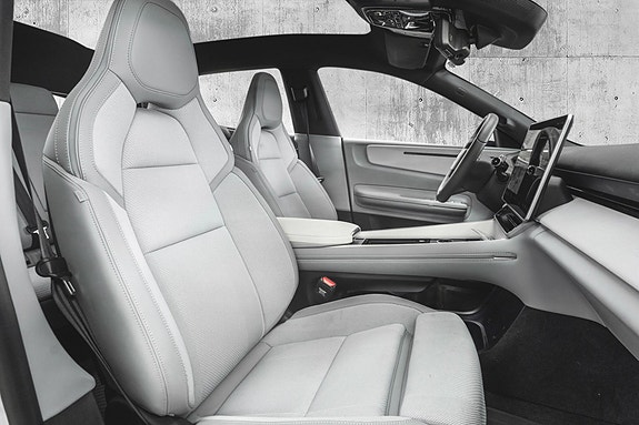 Polestar 4 24 of 26