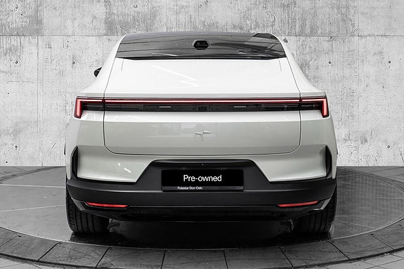 Polestar 4 7 of 26
