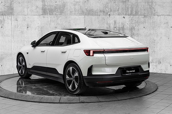 Polestar 4 5 of 26