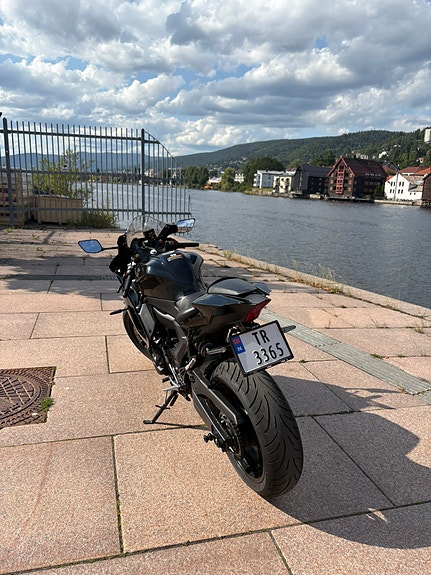 Yamaha R7/QUICKSHIFTER/USB UTTAK ++ 8 of 12