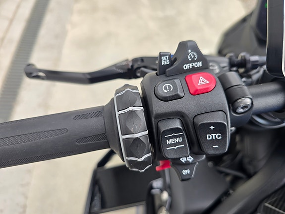 BMW M 1000 R 19 of 30
