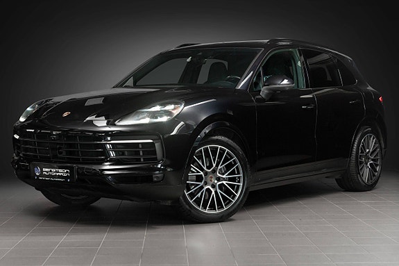 Porsche Cayenne 2 of 30