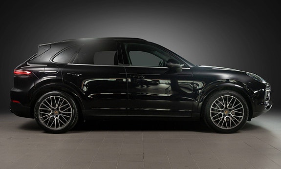 Porsche Cayenne 19 of 30