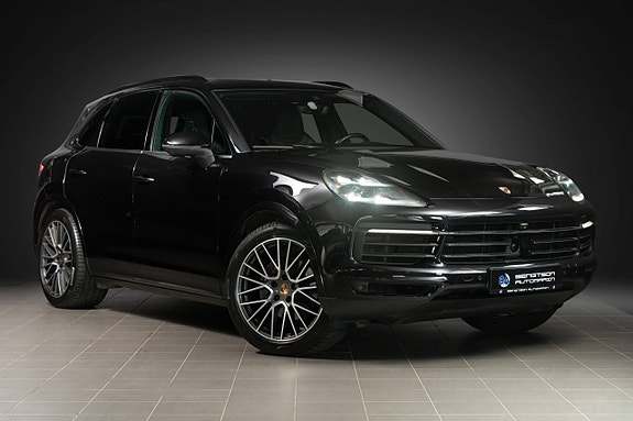 Porsche Cayenne 9 of 30