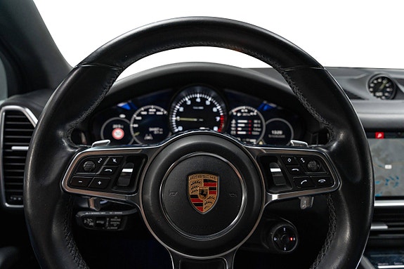 Porsche Cayenne 27 of 30