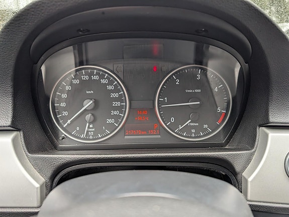 BMW 318d 12 of 23