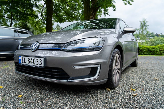 Volkswagen e-Golf VII 14 of 30