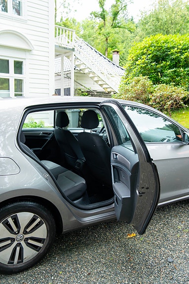 Volkswagen e-Golf VII 19 of 30