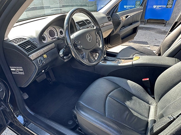 Mercedes-Benz E280 8 of 24