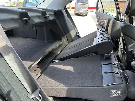 Mercedes-Benz E280 14 of 24