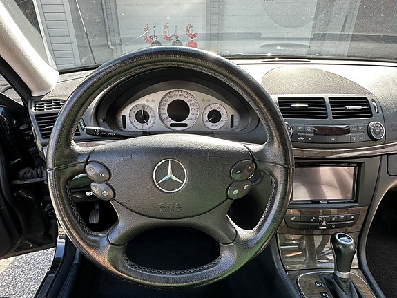 Mercedes-Benz E280 9 of 24