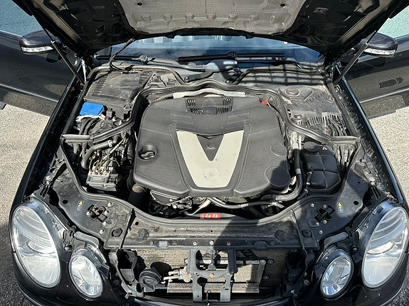 Mercedes-Benz E280 18 of 24