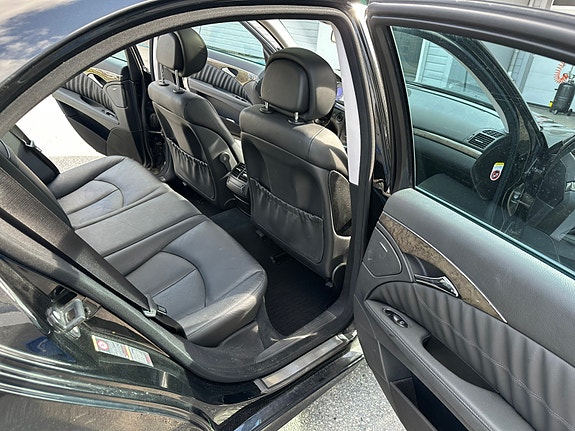 Mercedes-Benz E280 15 of 24