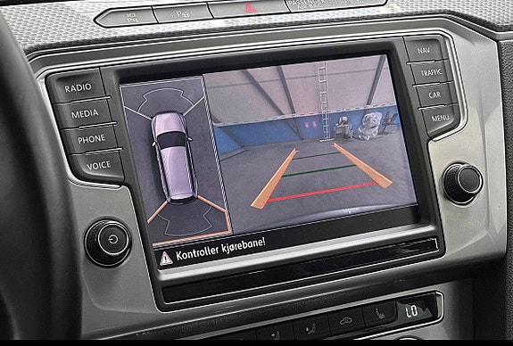 Volkswagen Passat Alltrack 13 of 13