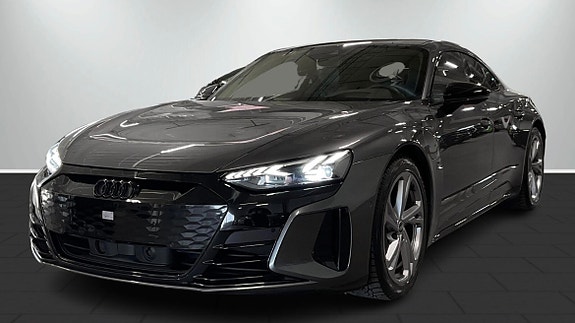 Audi e-tron GT 3 of 17