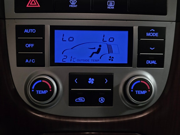 Hyundai Santa Fe 28 of 30