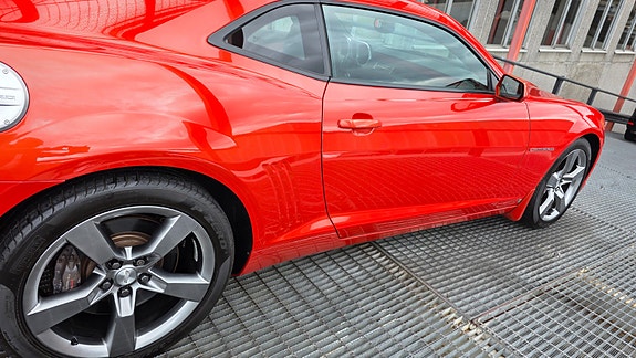 Chevrolet Camaro 15 of 30