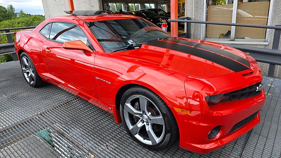 Chevrolet Camaro 12 of 30
