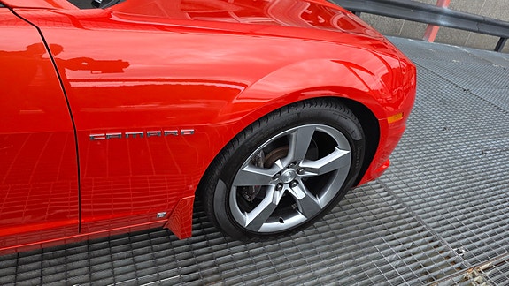 Chevrolet Camaro 16 of 30