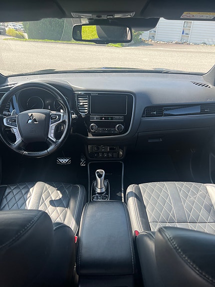 Mitsubishi Outlander 4 of 21