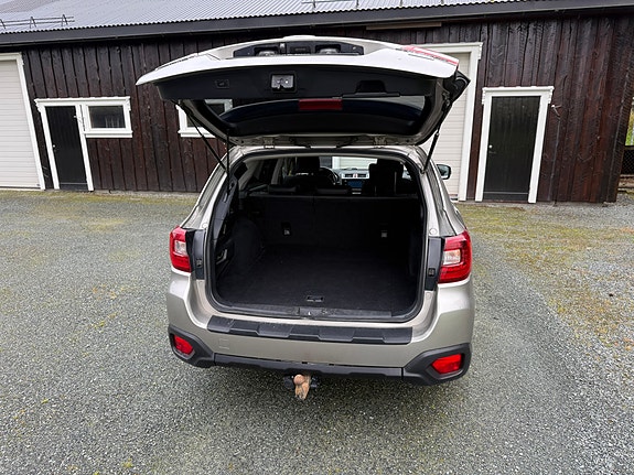 Subaru Outback 8 of 17