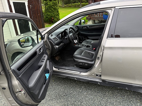 Subaru Outback 10 of 17