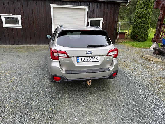 Subaru Outback 3 of 17