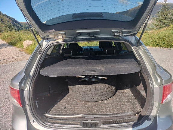 Toyota Avensis 5 of 15