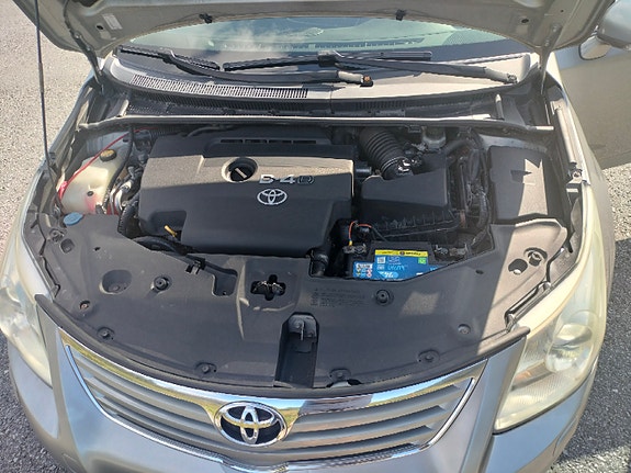 Toyota Avensis 13 of 15
